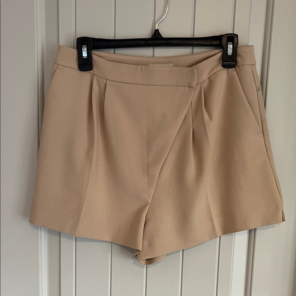 Elegant Tan Women's Shorts
